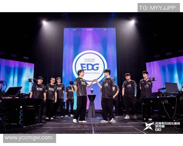 赛后分析V5与EDG在比赛中的团队配合与战术执行探讨 赛后分析V5与EDG在比赛中的团队配合与战术执行探讨